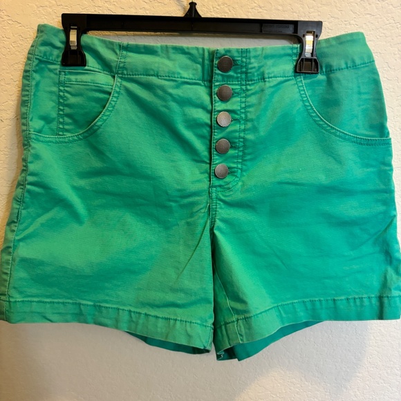 CAbi - Button Fly Shorts - Picture 3 of 6